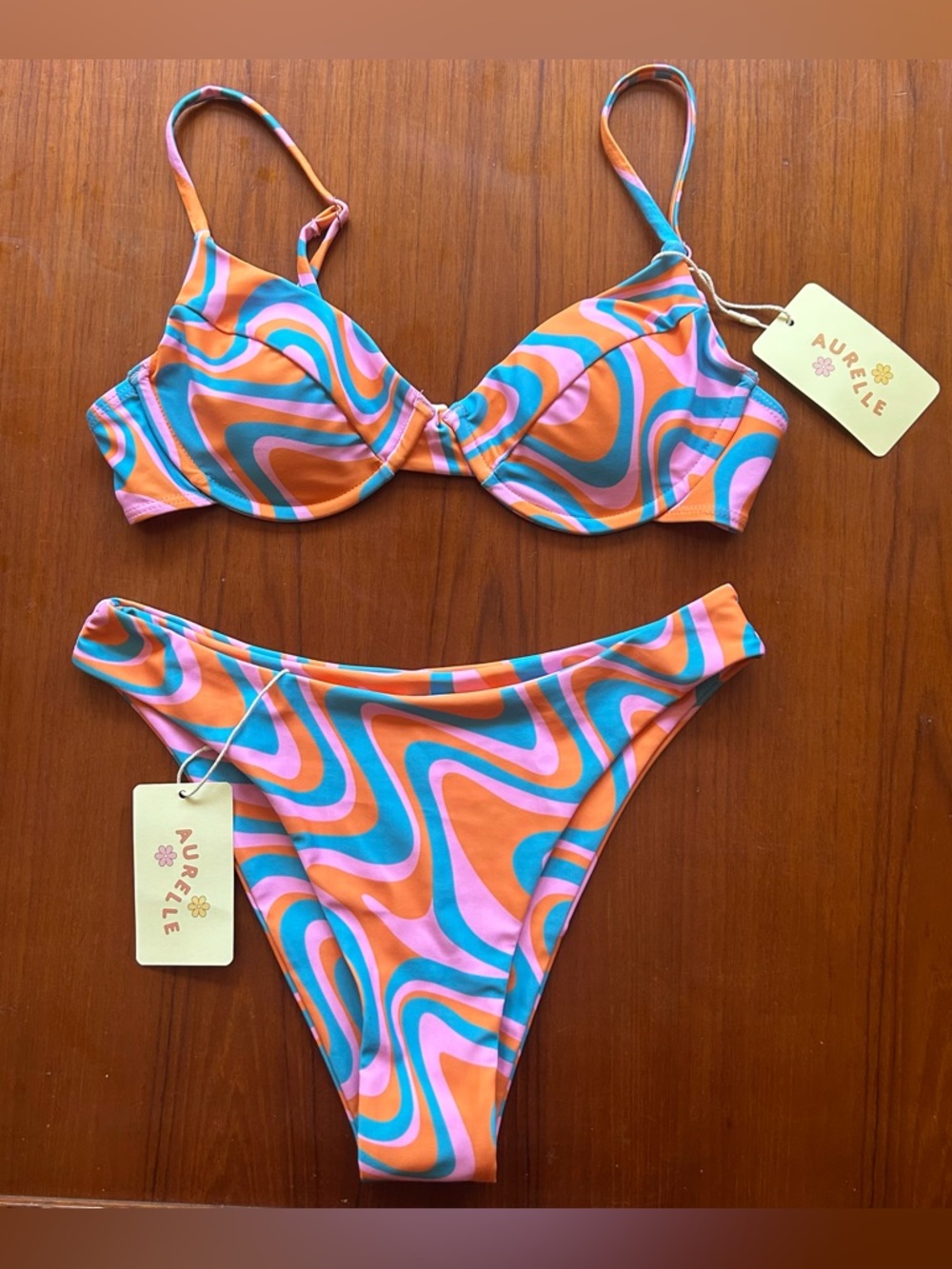 NWT Aurelle Groovy Bikini Sz S